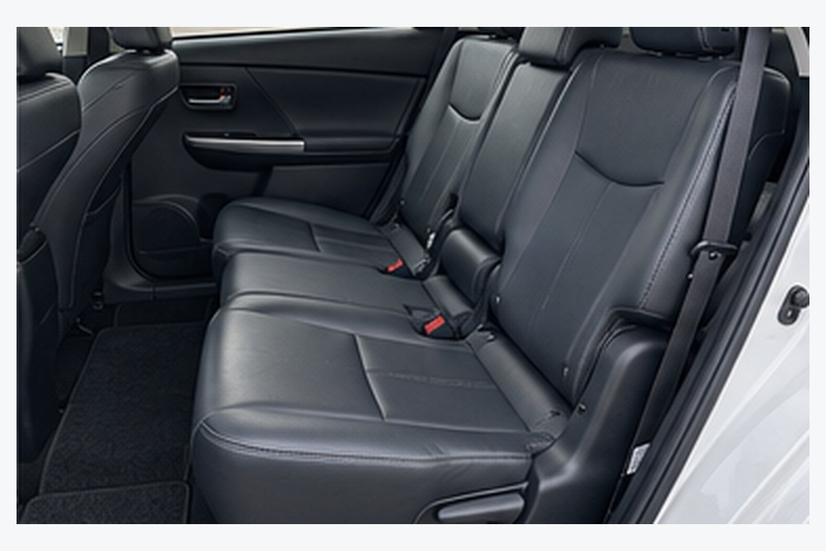 Rear seats